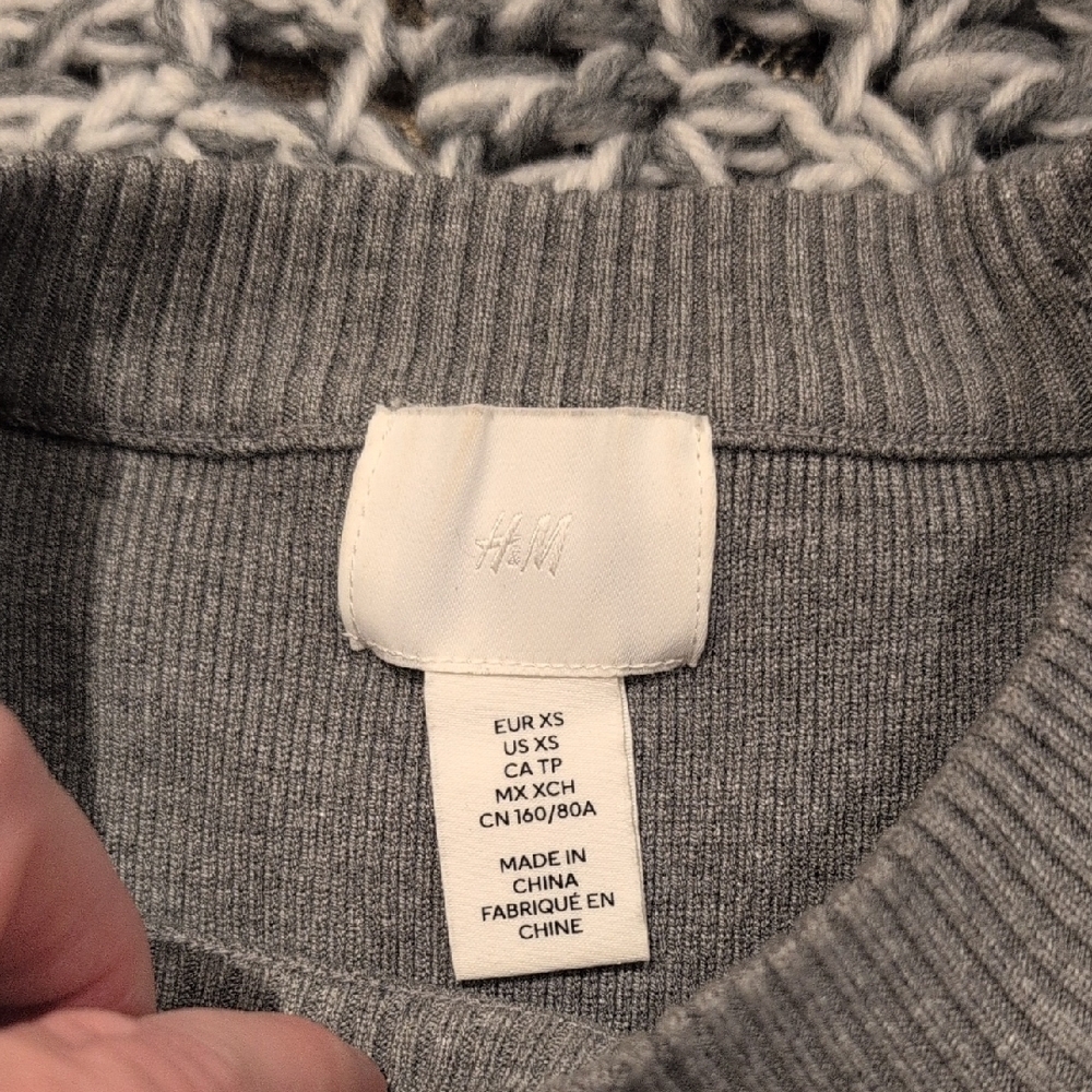 Heather Stone Ribbed Cropped Sweater XS | Soft Knit Lettuce Hem Oversized Sleeve - Picture 2 of 7